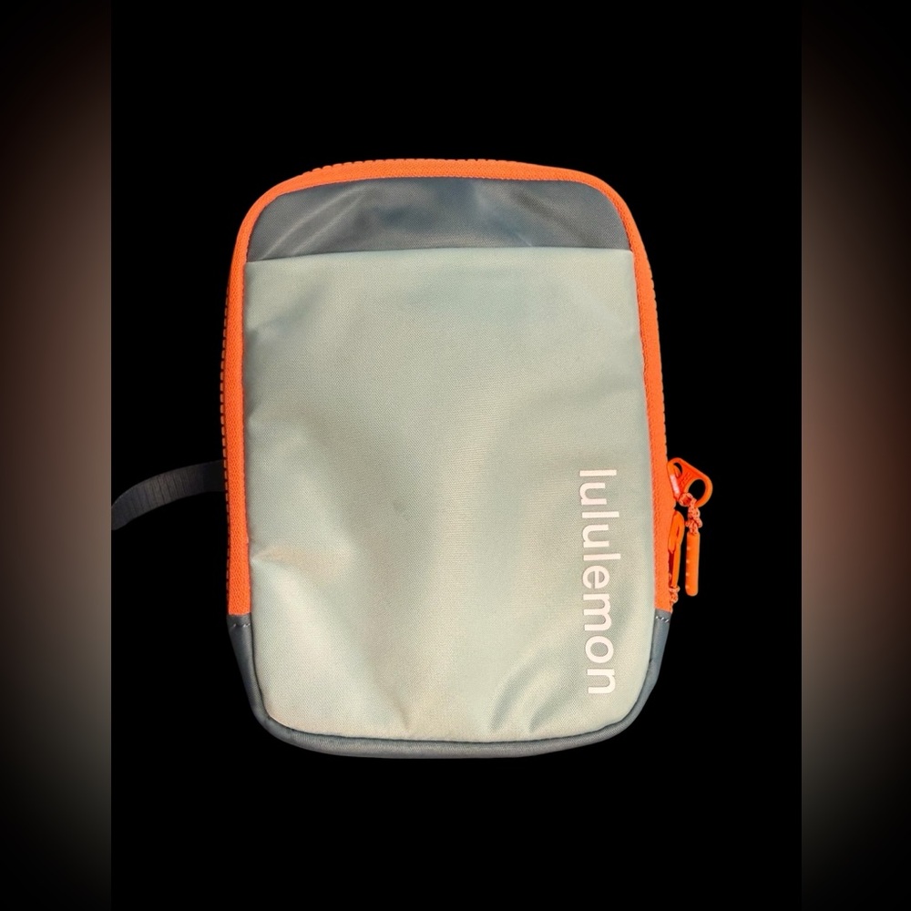 Lululemon EASY ACCESS CROSSBODY BAG IN ARCTIC GREEN/TIDEWATER TEAL